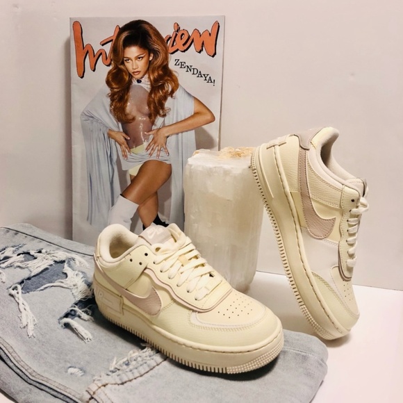 NIKE Air Force 1 Low Shadow Coconut Milk - Picture 1 of 4